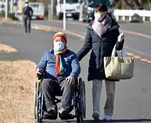 西田敏行と戸田恵梨香